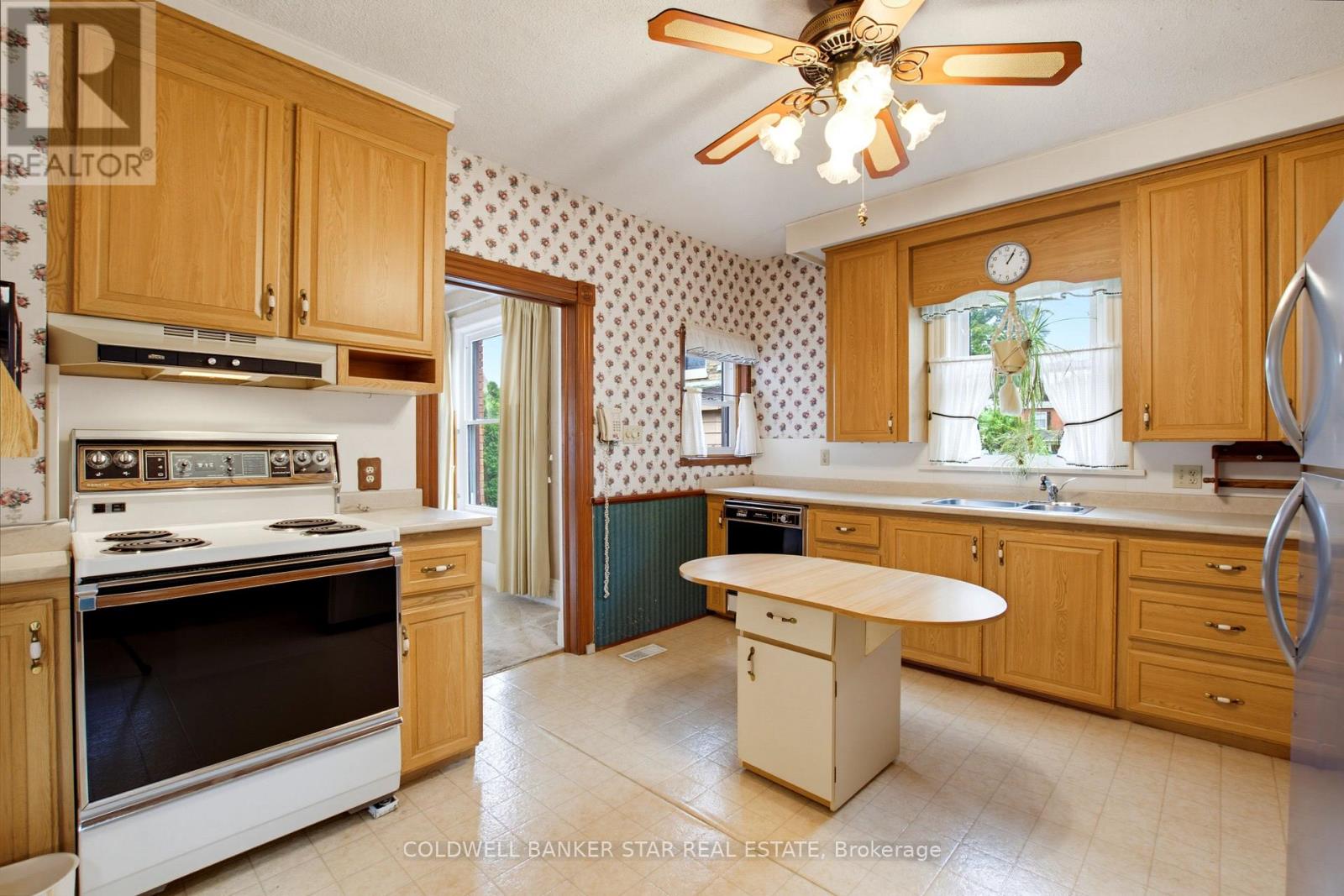 27 Fourth Avenue, St. Thomas, Ontario  N5R 4H1 - Photo 15 - X13853238
