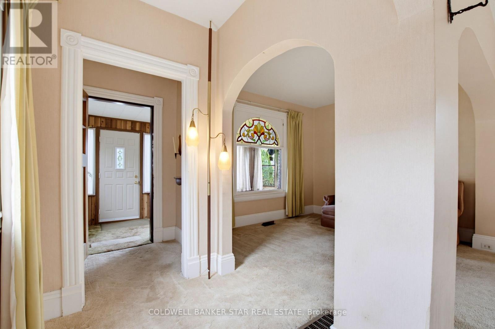 27 Fourth Avenue, St. Thomas, Ontario  N5R 4H1 - Photo 6 - X13853238