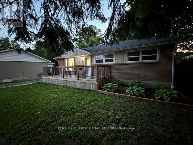 UPPER LEVEL - 31 THORNCREST CRESCENT, London South, Ontario