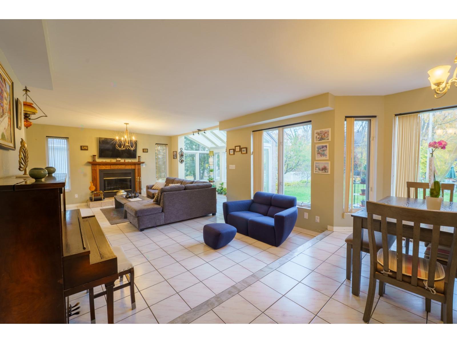 176 Rue du Boisé Châteauguay Quebec Canada J6J5S9 3