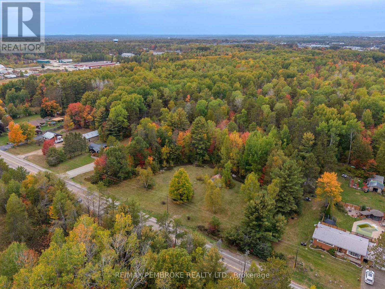 78 Black Bay Road, Petawawa, Ontario  K8H 2W8 - Photo 5 - X13853282