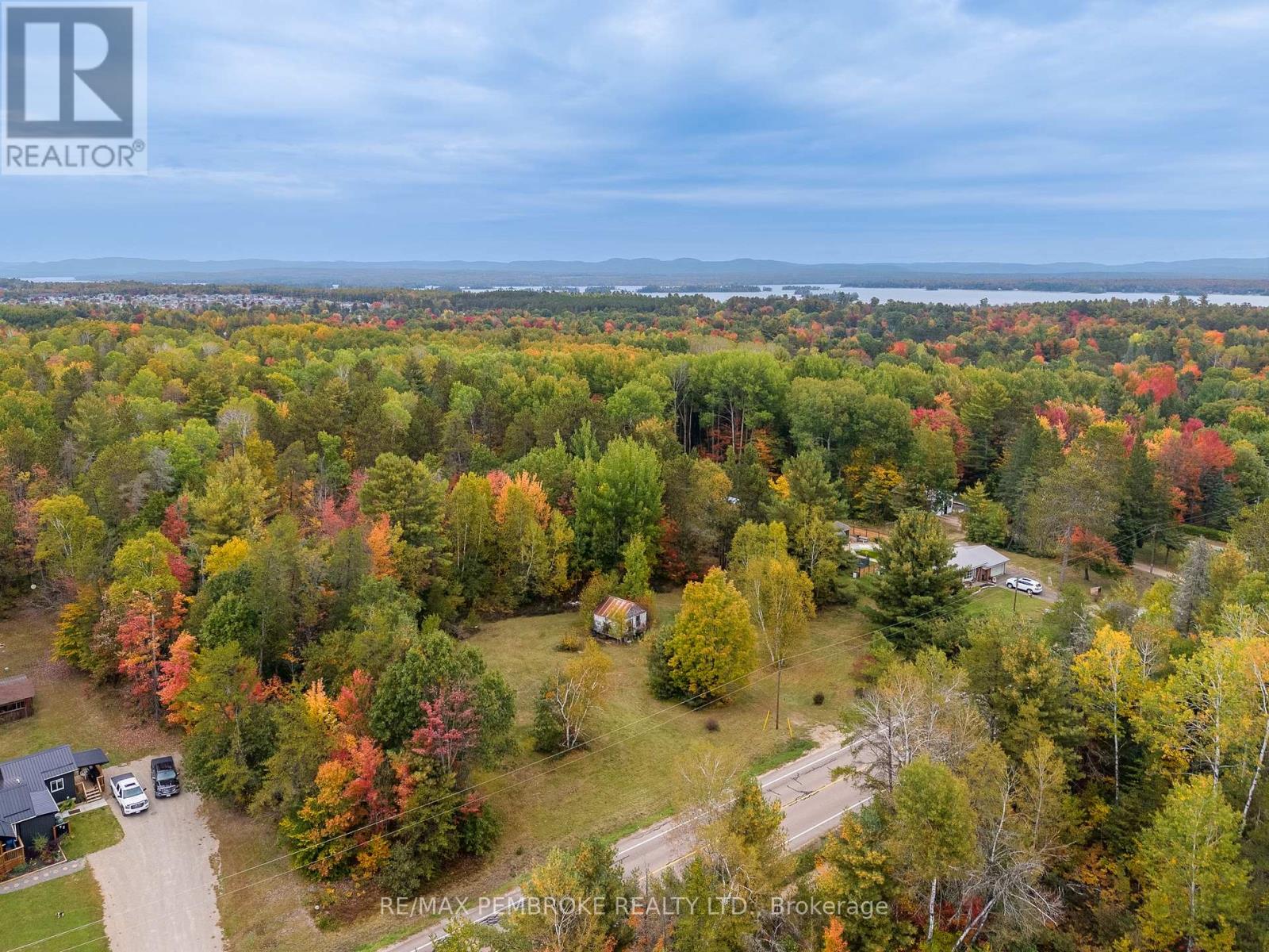 78 Black Bay Road, Petawawa, Ontario  K8H 2W8 - Photo 7 - X13853282