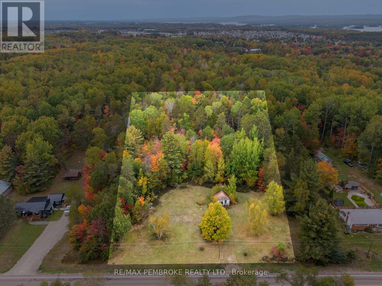 78 Black Bay Road, Petawawa, Ontario  K8H 2W8 - Photo 8 - X13853282