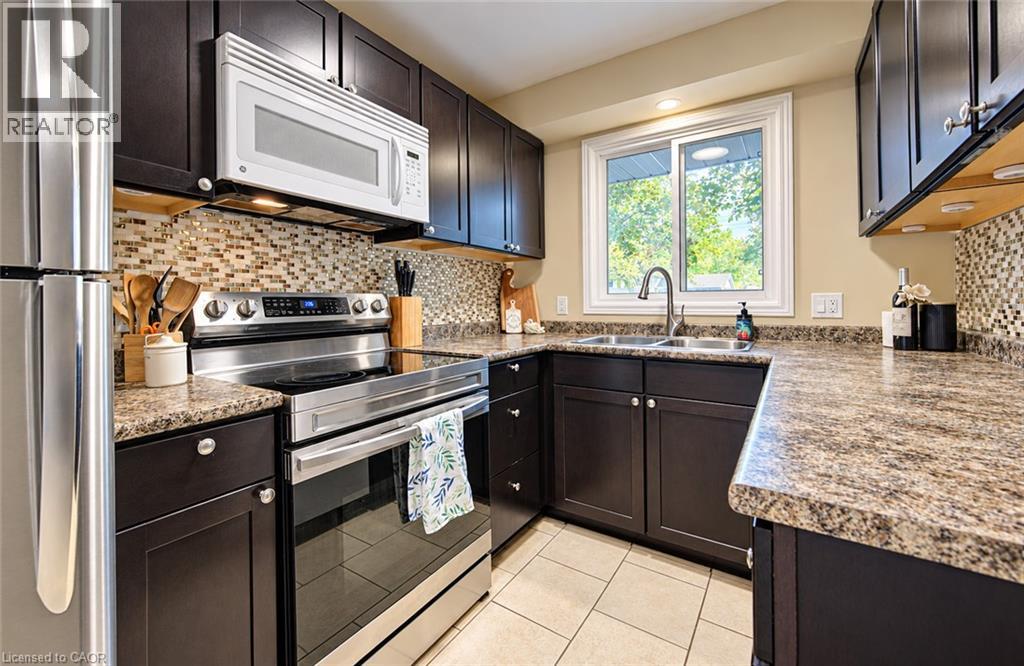 104 Weichel Street, Kitchener, Ontario  N2M 2A6 - Photo 14 - 40868338