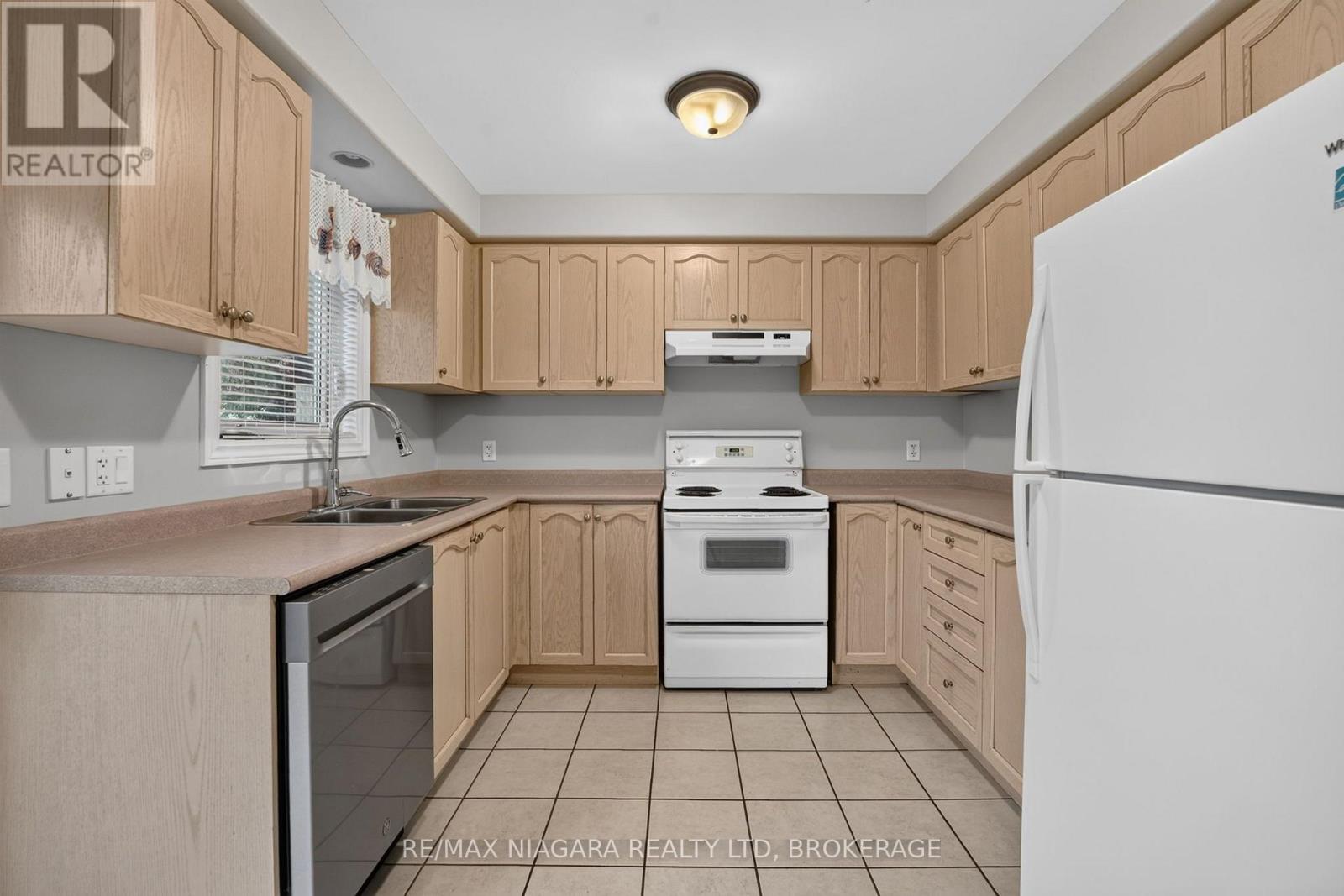 15 Days Avenue, Welland, Ontario  L3C 7H8 - Photo 11 - X13853052