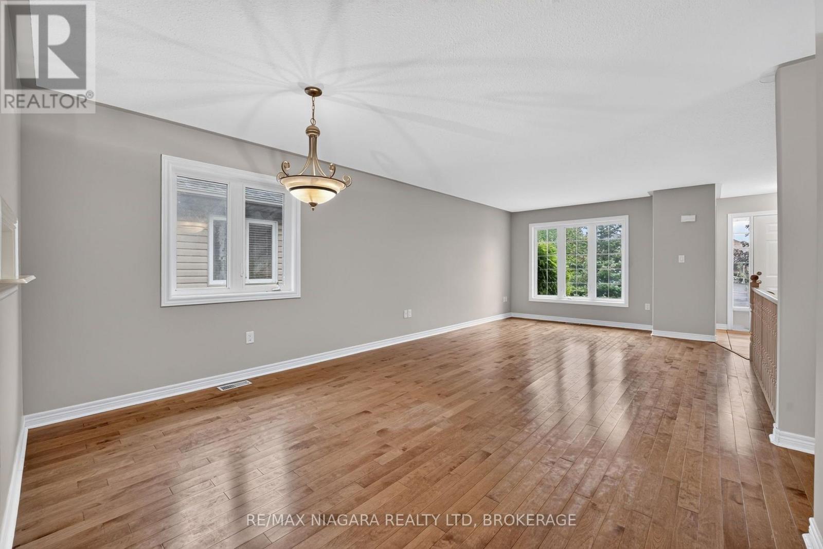 15 Days Avenue, Welland, Ontario  L3C 7H8 - Photo 6 - X13853052
