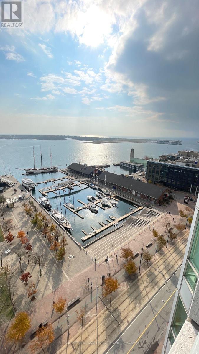 2019 - 230 Queens Quay W, Toronto, Ontario  M5J 2Y7 - Photo 14 - C13853076