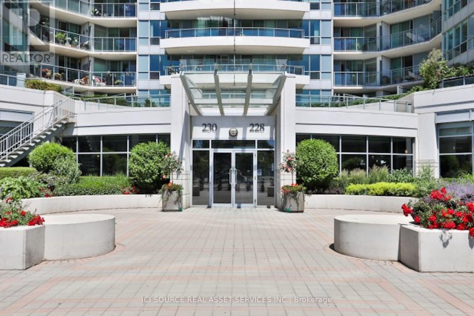 2019 - 230 Queens Quay W, Toronto, Ontario  M5J 2Y7 - Photo 2 - C13853076