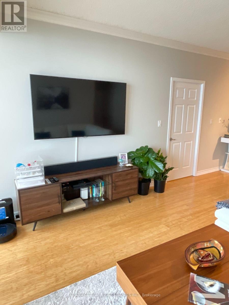 2019 - 230 Queens Quay W, Toronto, Ontario  M5J 2Y7 - Photo 31 - C13853076