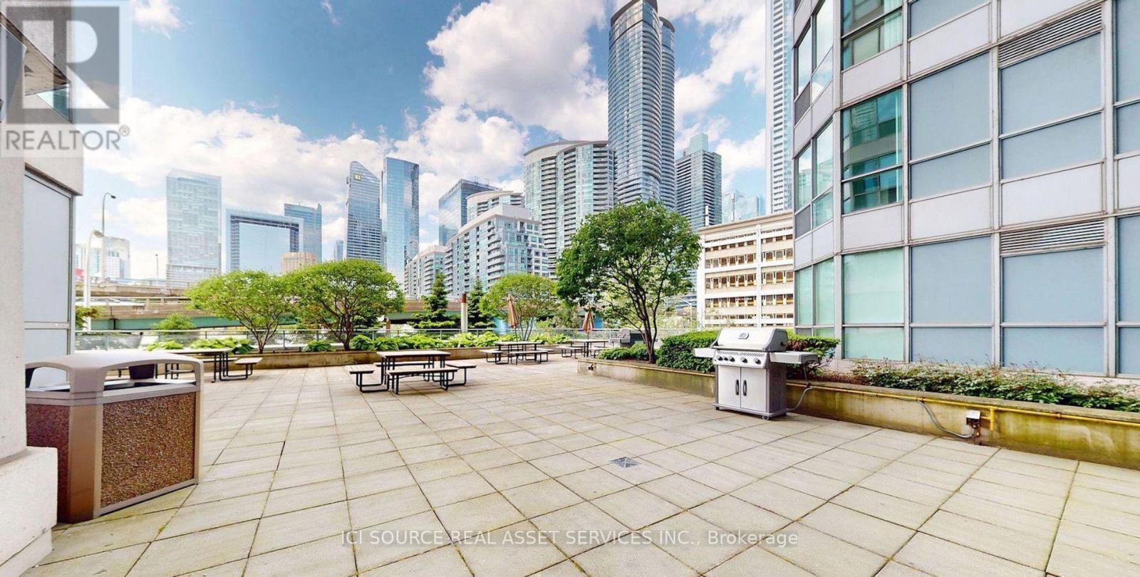 2019 - 230 Queens Quay W, Toronto, Ontario  M5J 2Y7 - Photo 6 - C13853076
