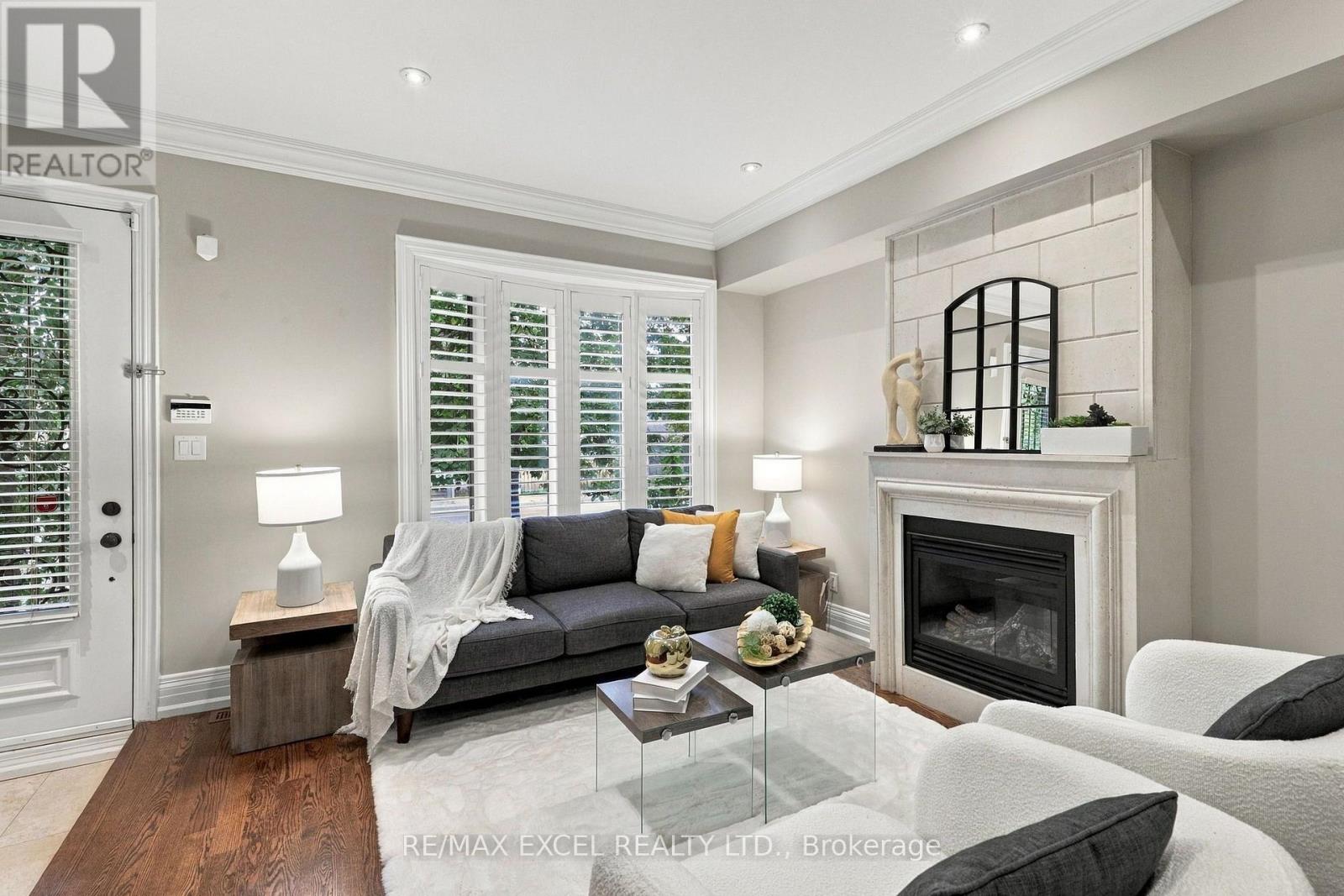 3004 Bayview Avenue, Toronto, Ontario  M2N 5K9 - Photo 3 - C13853094