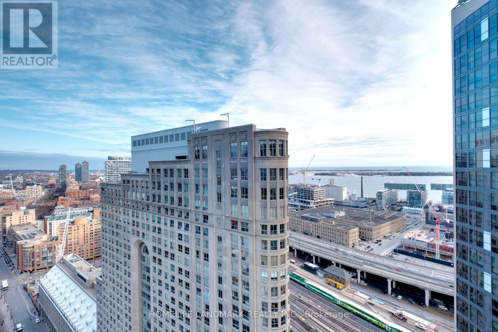 2910 - 8 The Esplanade, Toronto, Ontario  M5E 0A6 - Photo 2 - C13853114