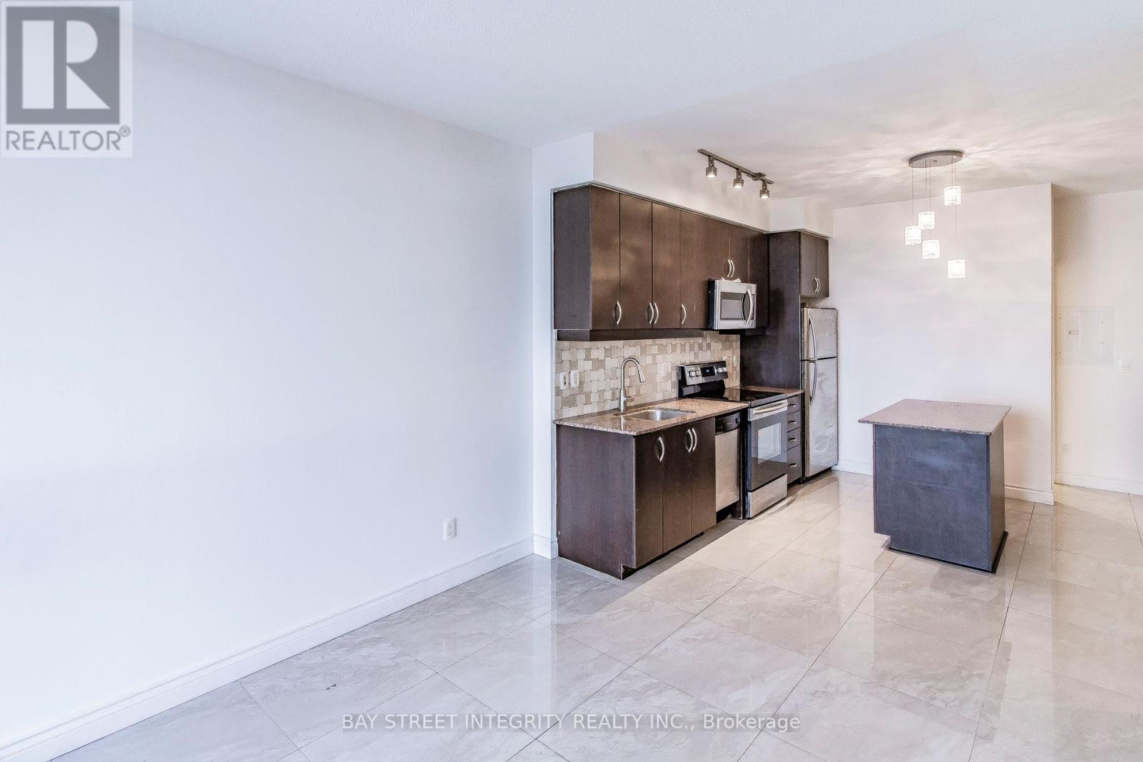 813 - 2885 Bayview Avenue, Toronto, Ontario  M2K 0A3 - Photo 4 - C13853126
