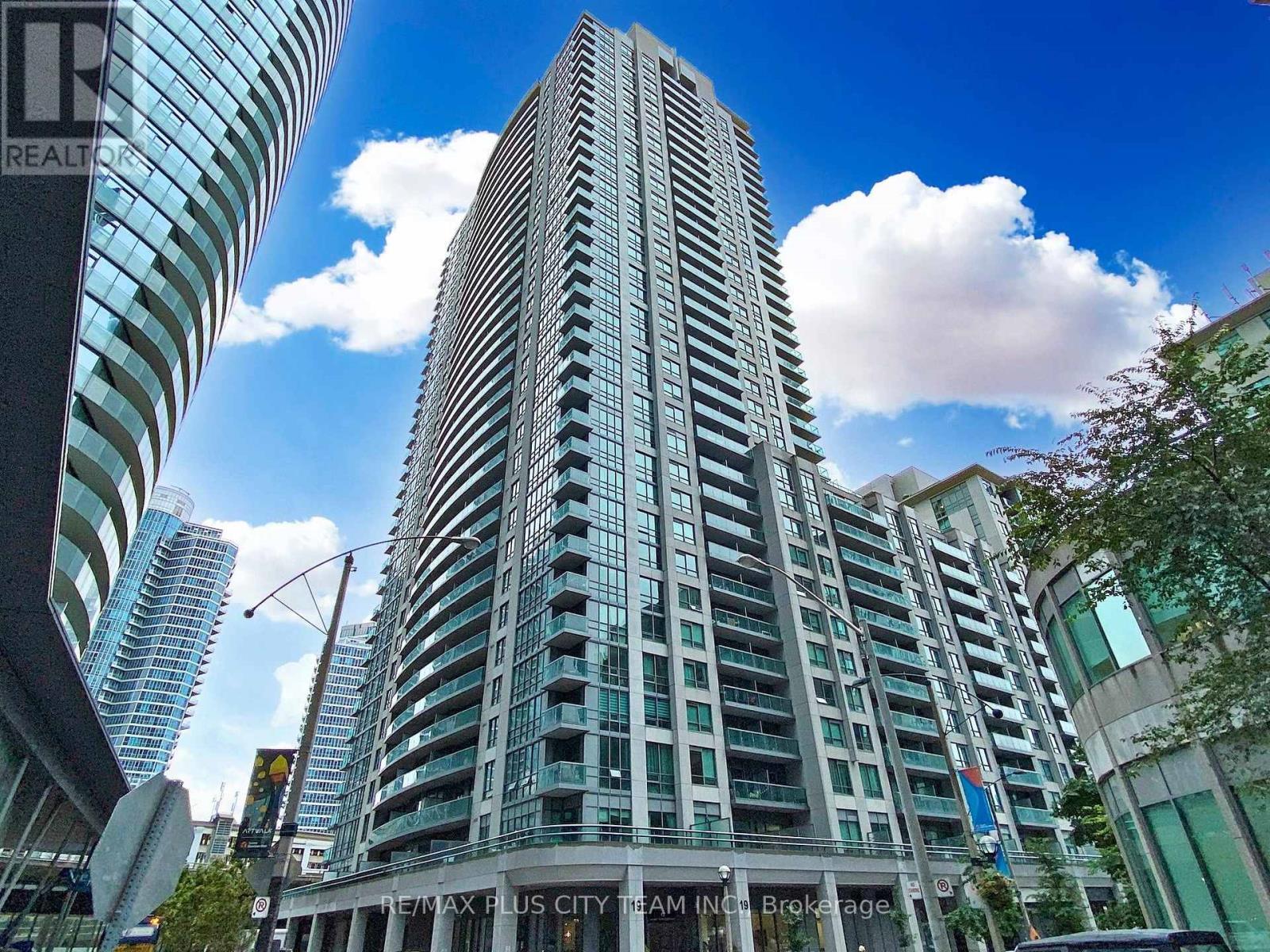 1103 - 19 GRAND TRUNK CRESCENT, Toronto, Ontario