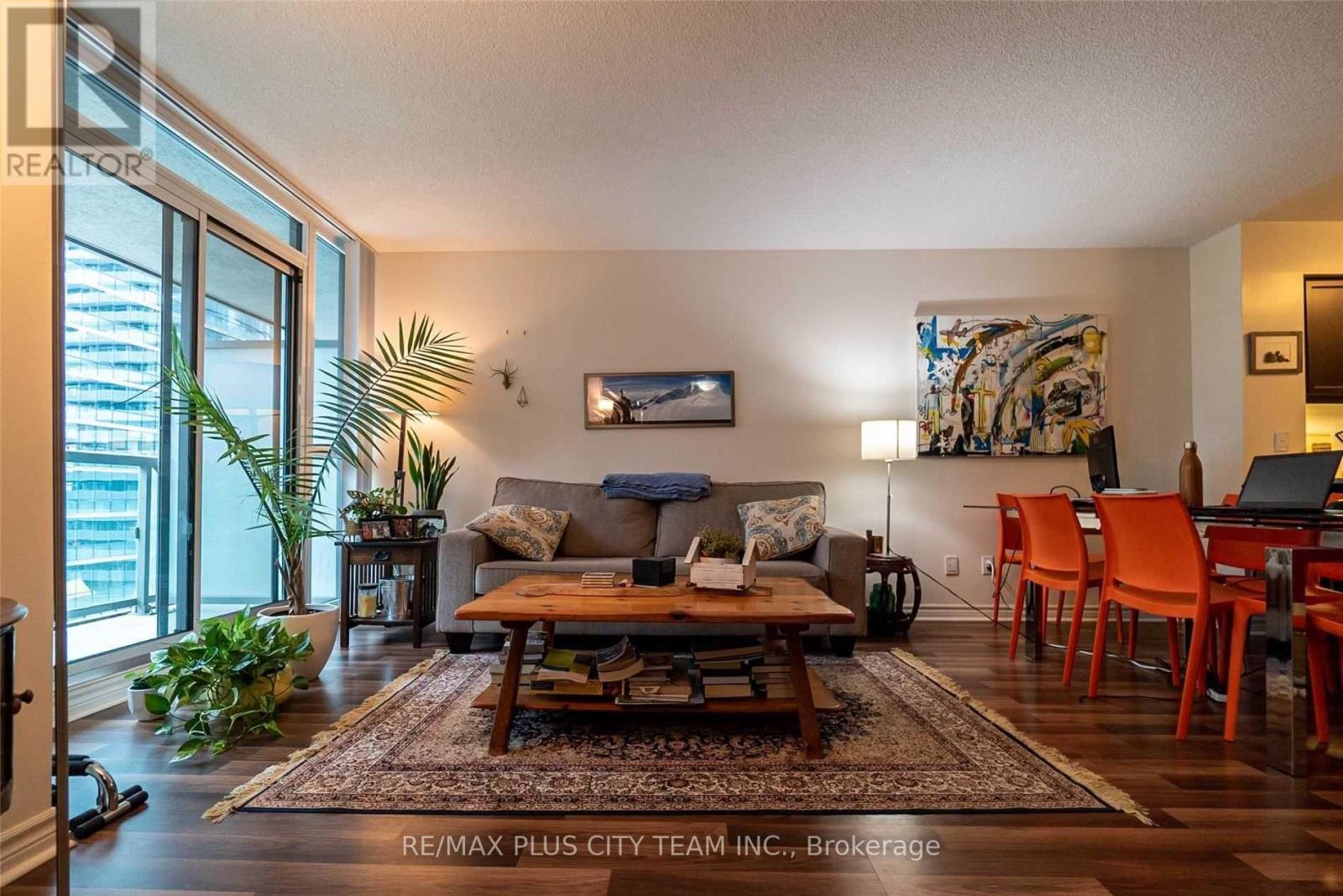 1103 - 19 Grand Trunk Crescent, Toronto, Ontario  M5J 3A3 - Photo 3 - C13853226