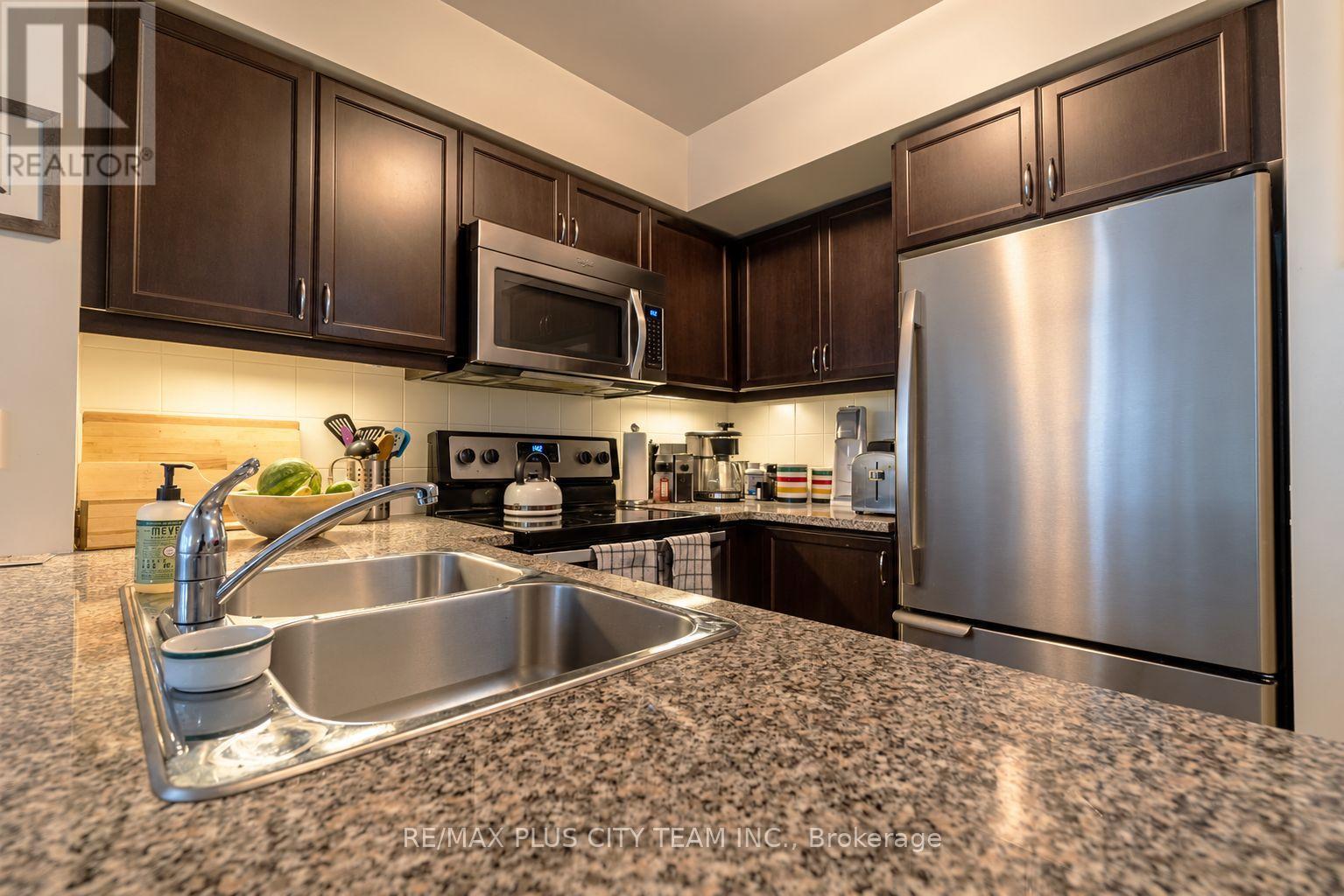 1103 - 19 Grand Trunk Crescent, Toronto, Ontario  M5J 3A3 - Photo 8 - C13853226