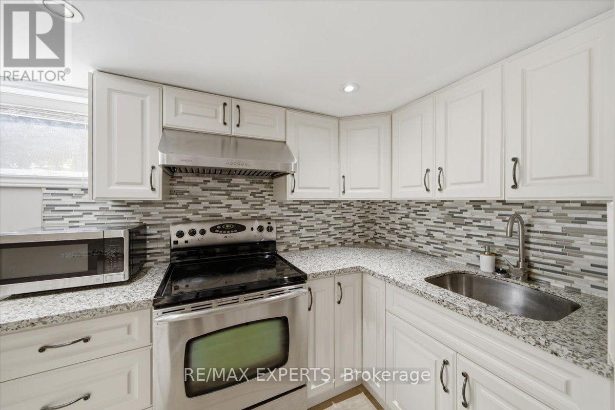 Lower - 51 Clifton Avenue, Toronto, Ontario  M3H 4K9 - Photo 13 - C13853264