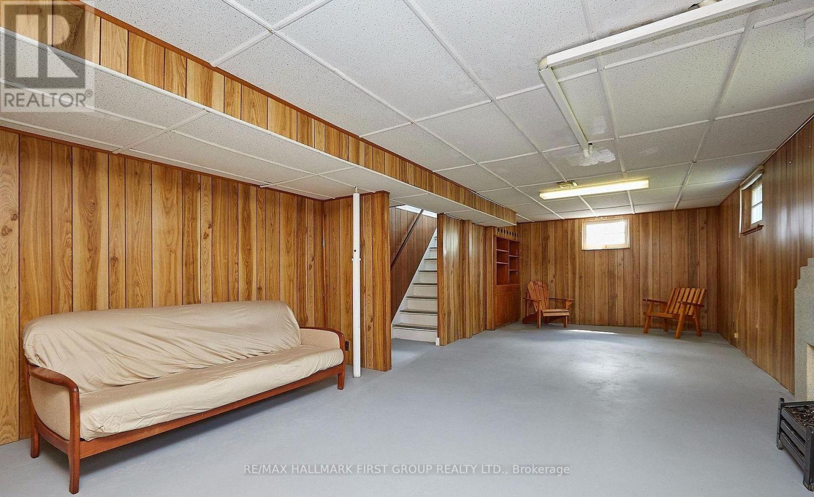212 Hallett Avenue, Whitby, Ontario  L1N 5K8 - Photo 14 - E13853080