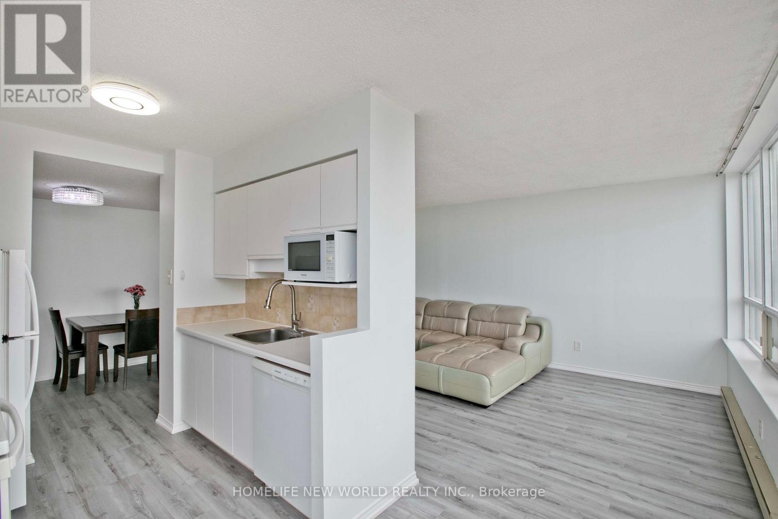 1204 - 160 Alton Towers Circle, Toronto, Ontario  M1V 4X8 - Photo 7 - E13853116