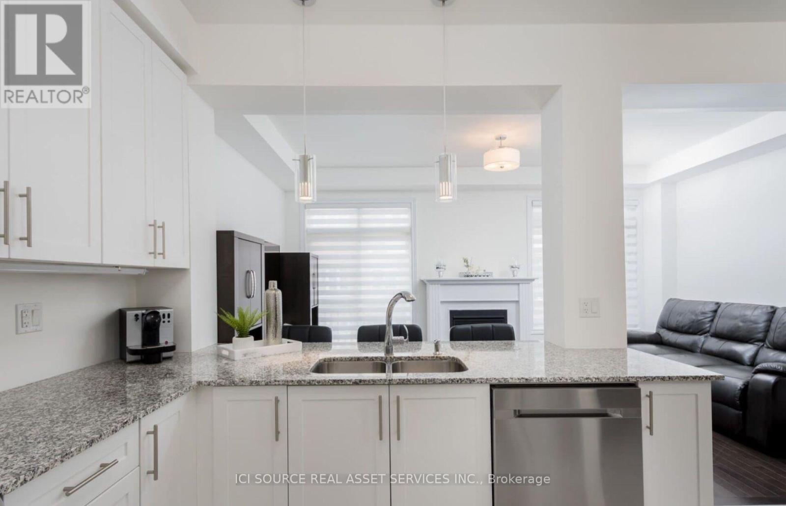 137 Allegranza Avenue, Vaughan, Ontario  L4H 4S1 - Photo 4 - N13853144