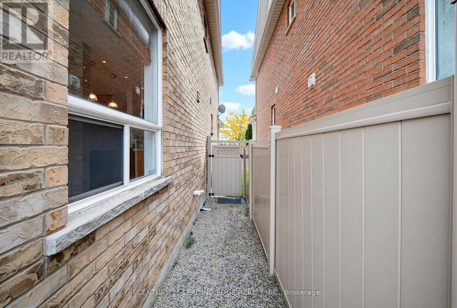818 Castlemore Avenue, Markham, Ontario  L6E 0G8 - Photo 47 - N13853216
