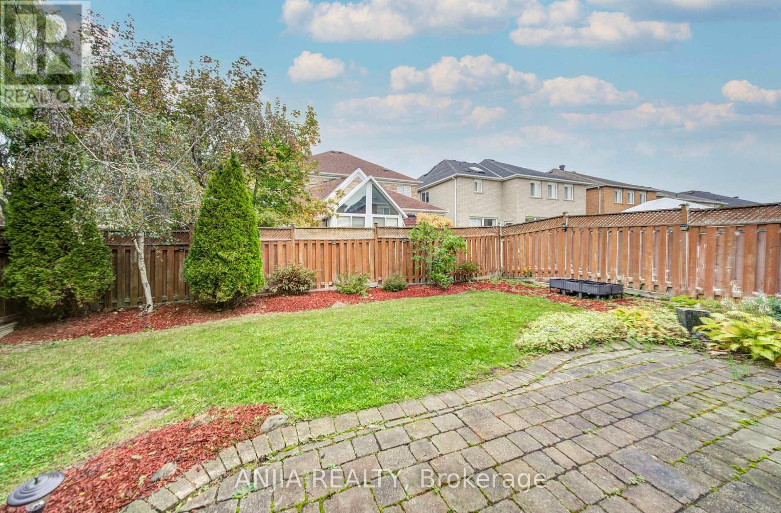 1 Aylesbury Gate, Markham, Ontario  L6C 2R6 - Photo 47 - N13853262