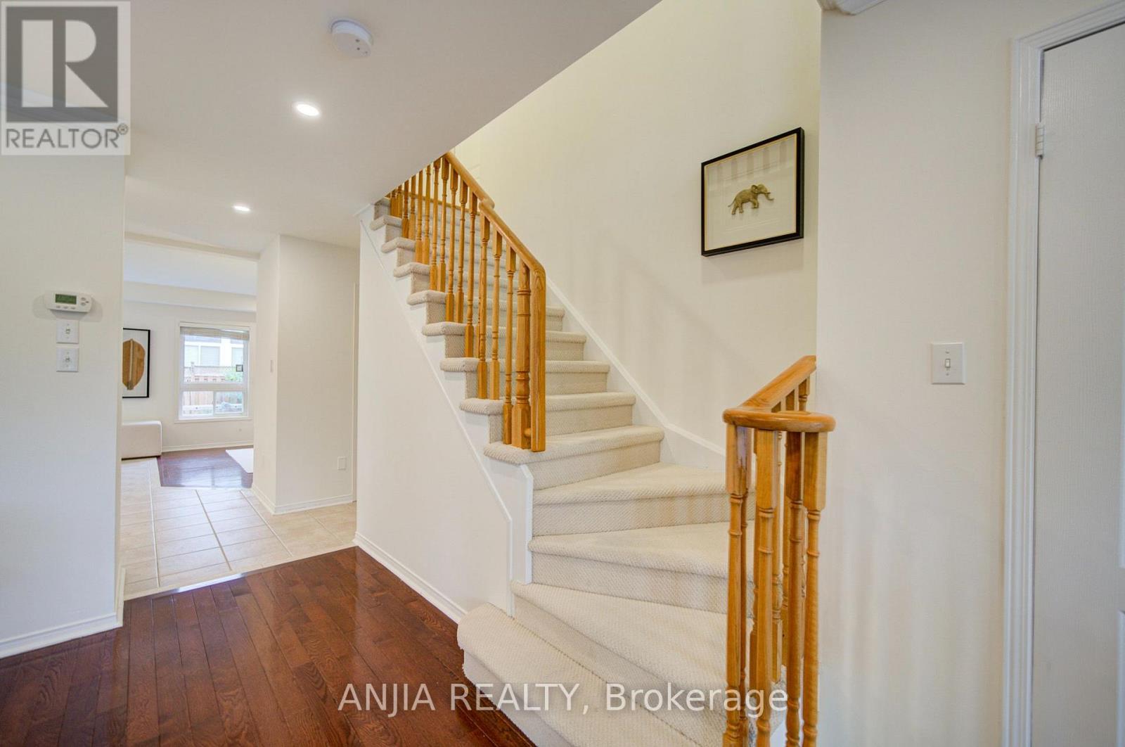 1 Aylesbury Gate, Markham, Ontario  L6C 2R6 - Photo 6 - N13853262