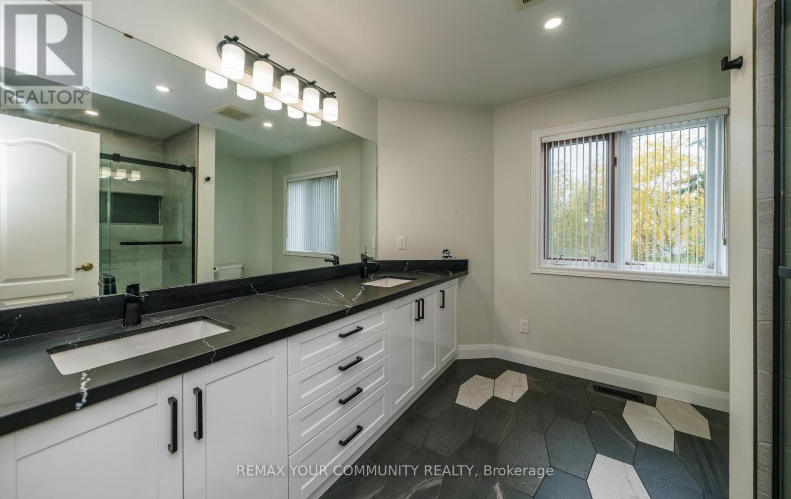 11 Hans Drive, Markham, Ontario  L6C 1T3 - Photo 34 - N13853304