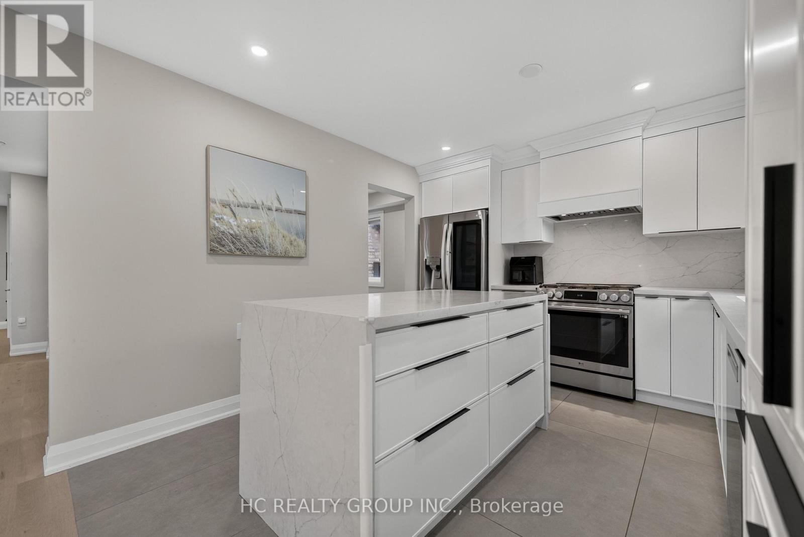 26 Country Lane, Barrie (Painswick South), Ontario L4N 0E6 - Photo 14 - S13853212