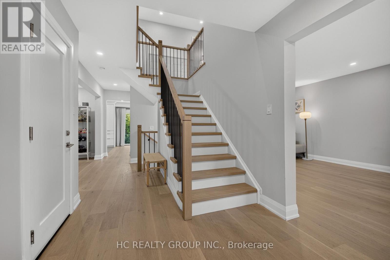 26 Country Lane, Barrie (Painswick South), Ontario L4N 0E6 - Photo 4 - S13853212