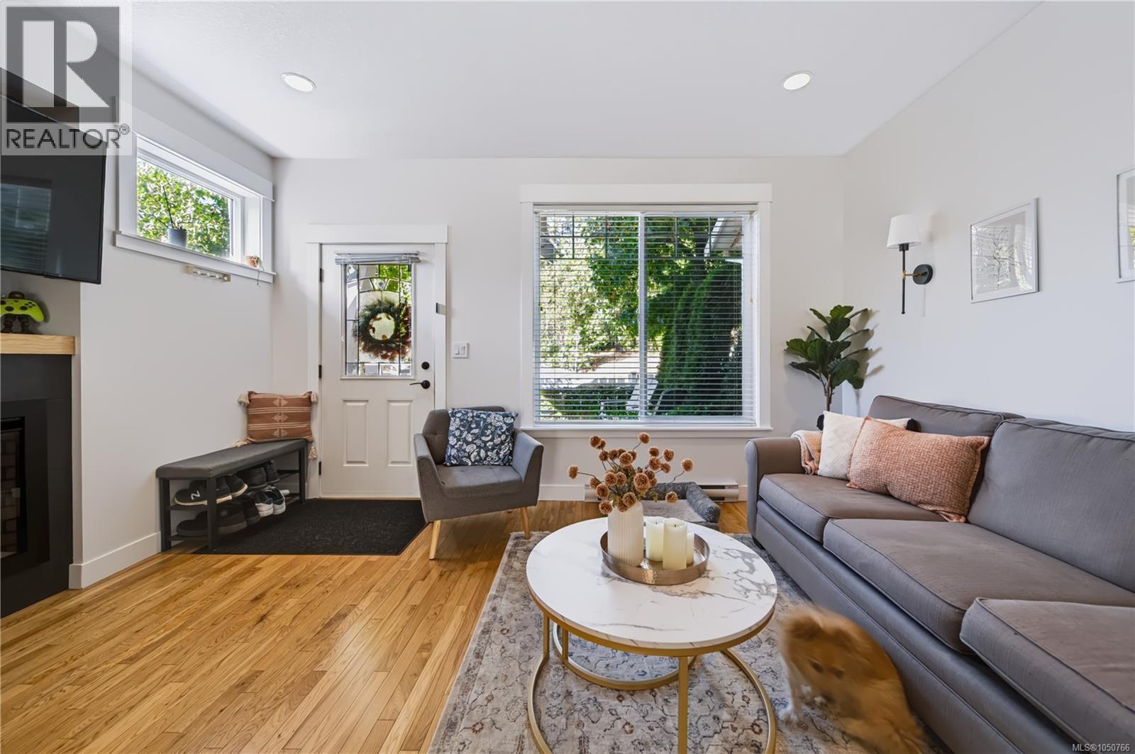 102 6057 Doumont Rd