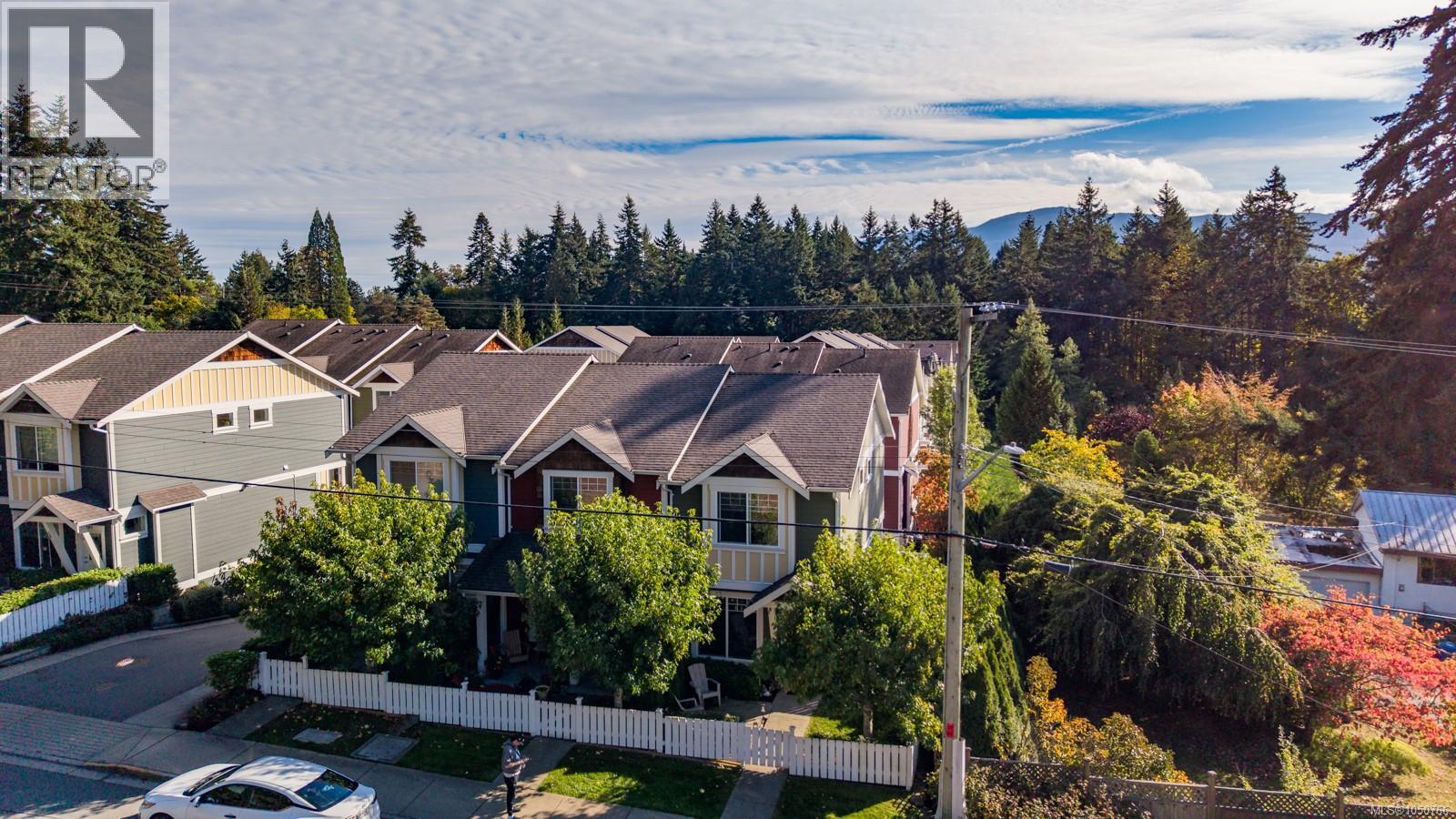 102 6057 Doumont Rd
