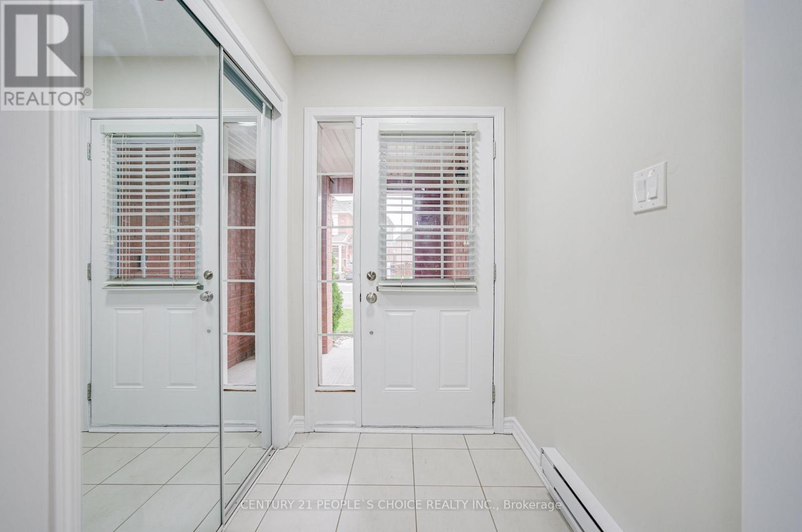 22 Quillberry Close, Brampton, Ontario  L7A 4N8 - Photo 5 - W13853090