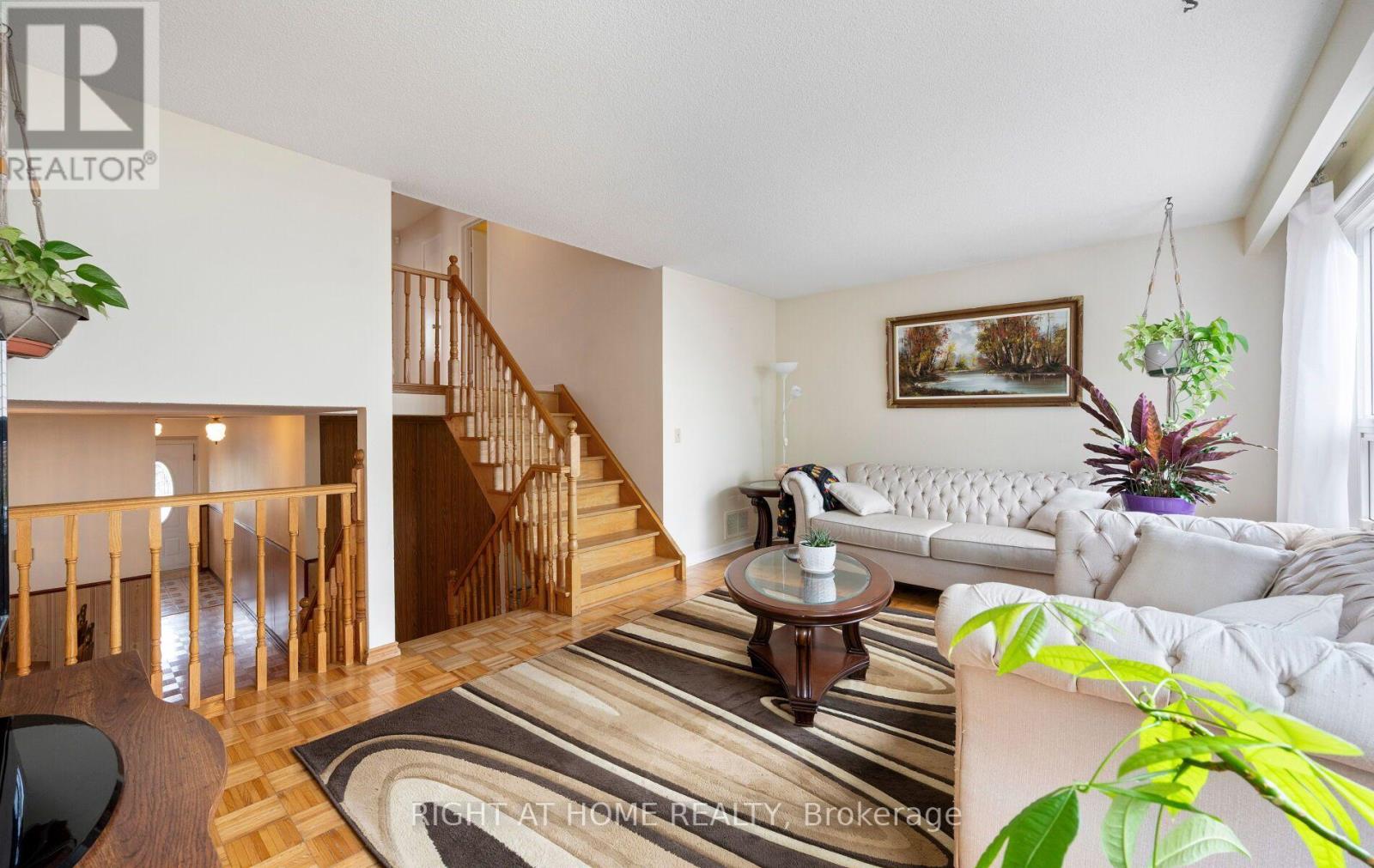 875 Messenger Meadow Drive, Mississauga, Ontario  L5C 3T1 - Photo 17 - W13853160