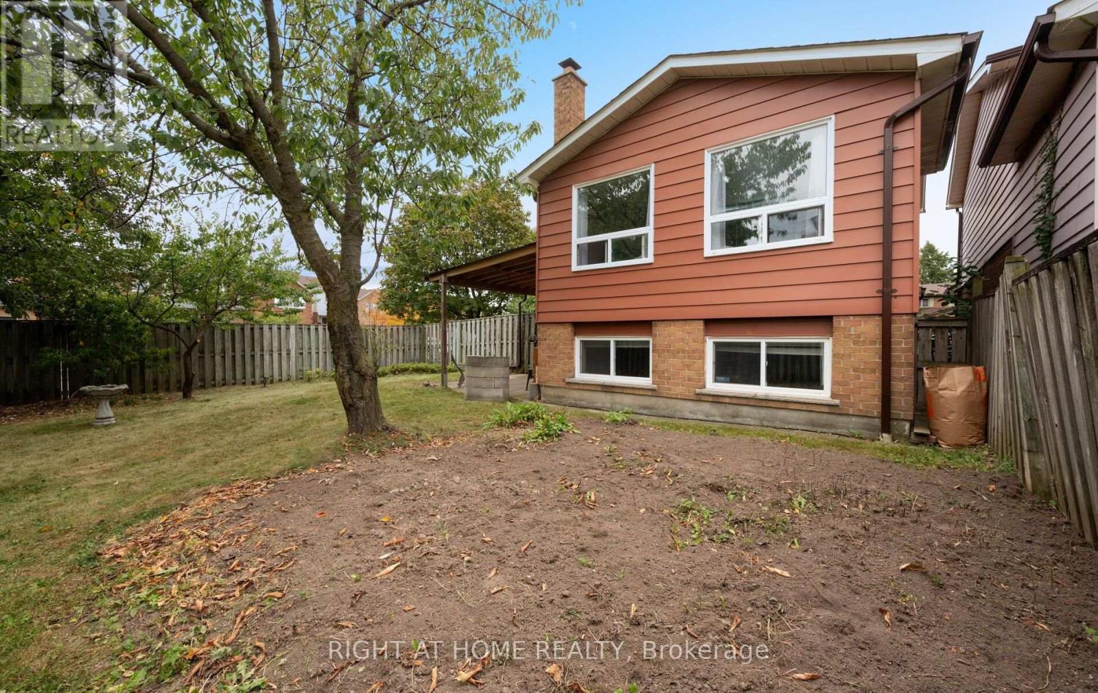875 Messenger Meadow Drive, Mississauga, Ontario  L5C 3T1 - Photo 46 - W13853160