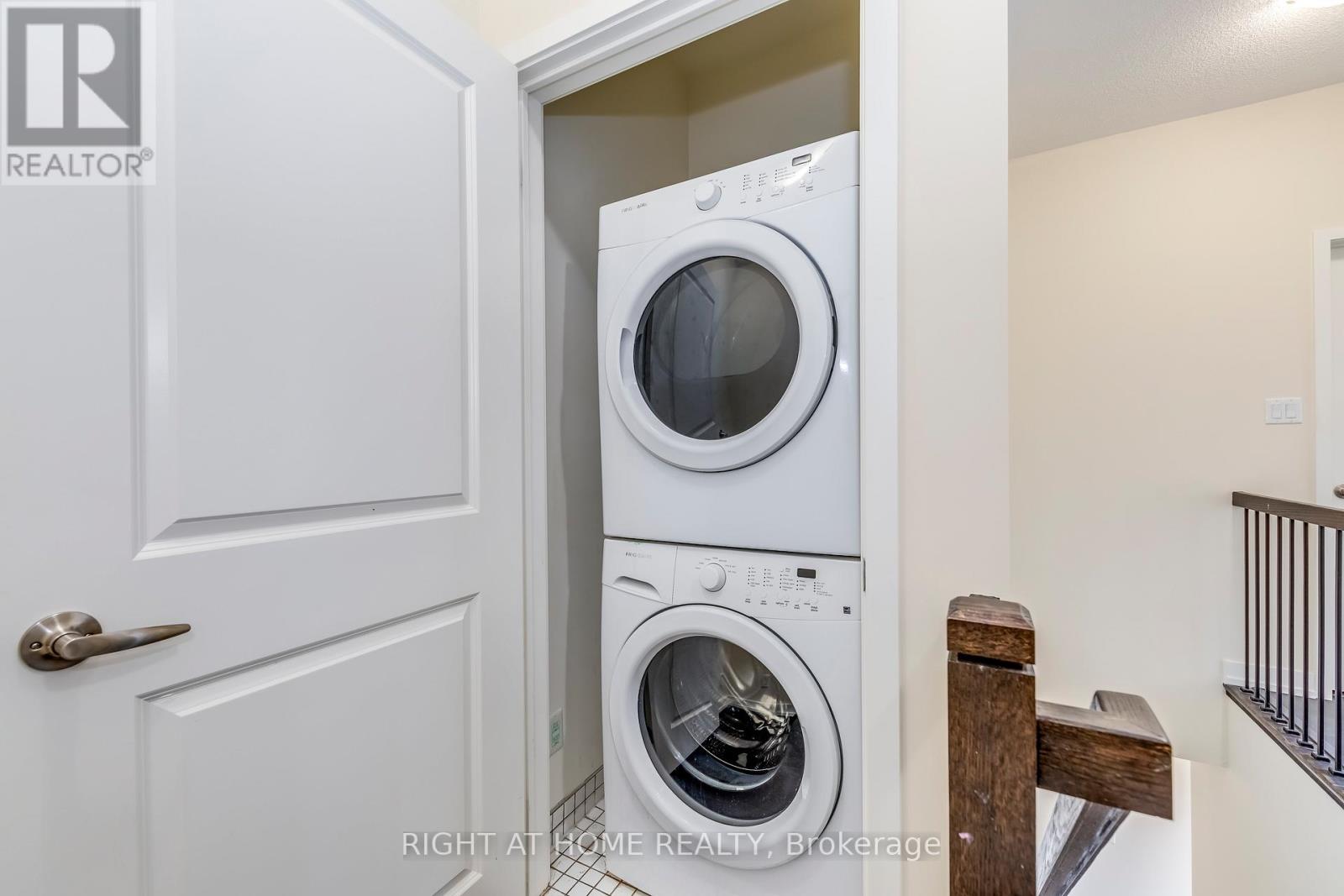 272 Squire Crescent, Oakville, Ontario  L6H 0L8 - Photo 25 - W13853292