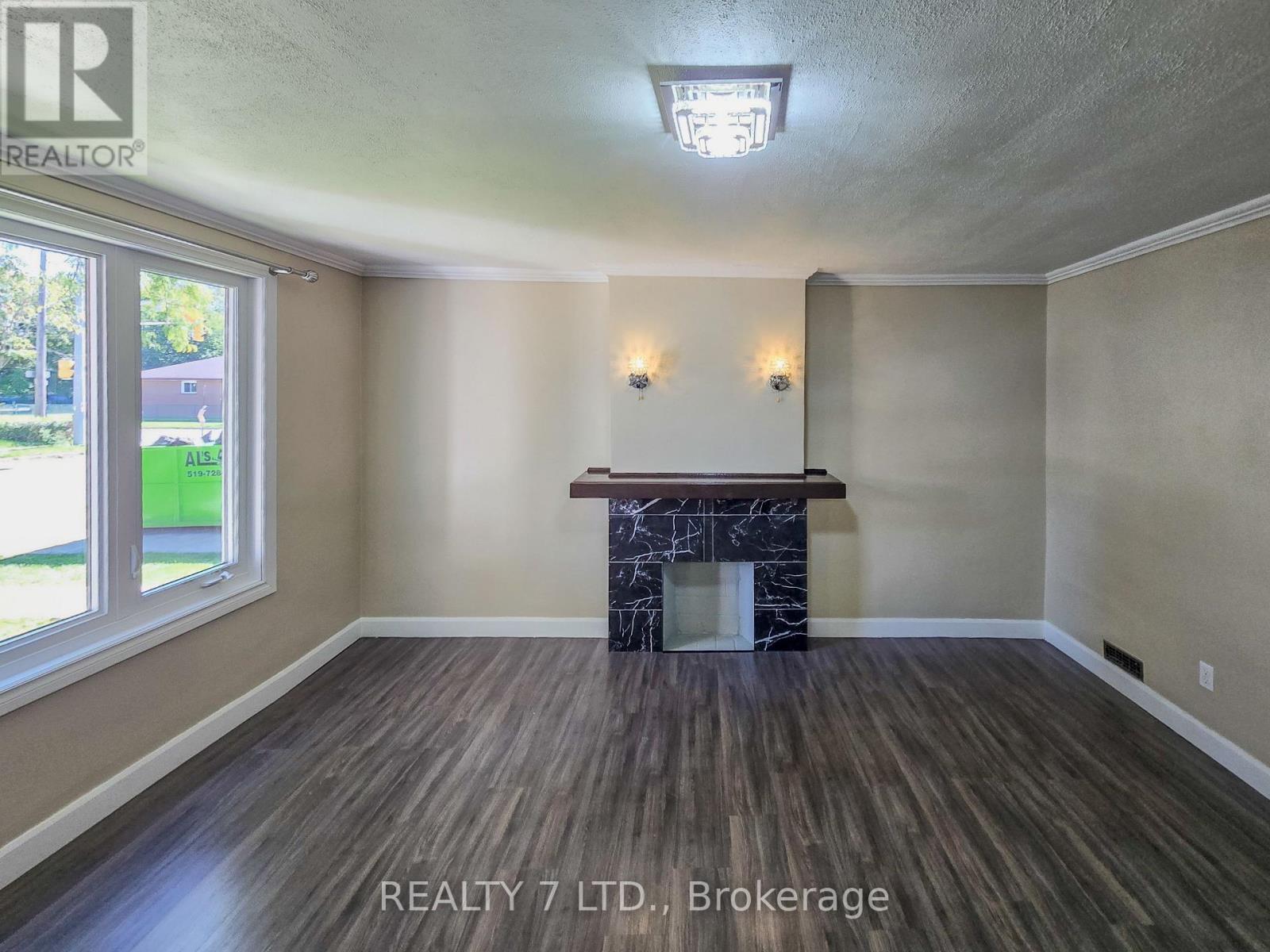1083 Campbell Avenue, Windsor, Ontario  N9B 2J4 - Photo 11 - X13853040
