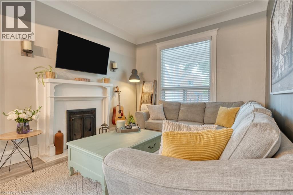 37 CLIFF Avenue Unit# Upper