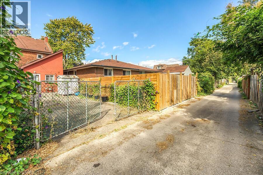 182 Emerald Street N, Hamilton, Ontario  L8L 5K8 - Photo 44 - 40865992