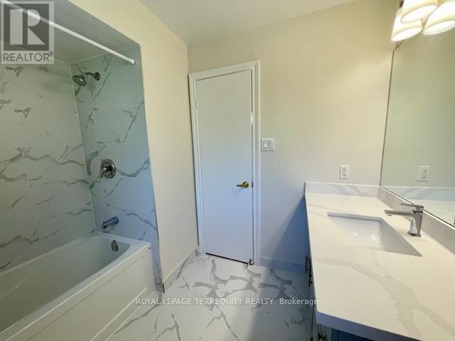 743 Fieldstone Road, Mississauga, Ontario  L5C 3K7 - Photo 36 - W13633576