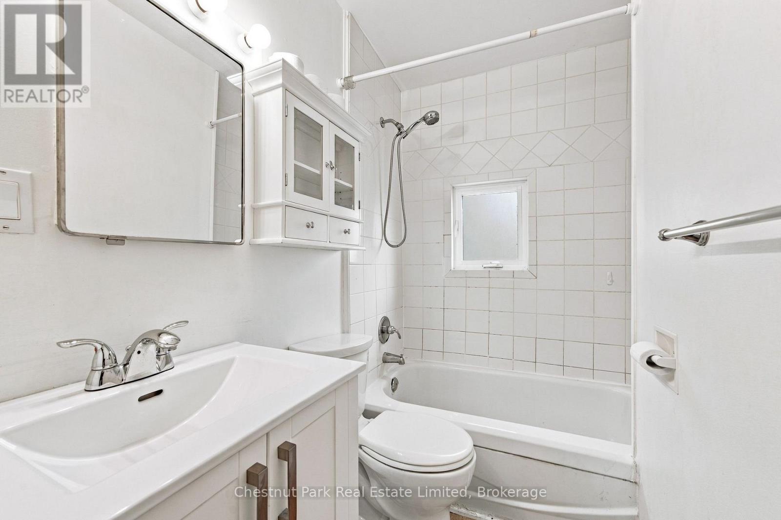 9 Rogers Street, Prince Edward County, Ontario  K0K 2T0 - Photo 18 - X13853398