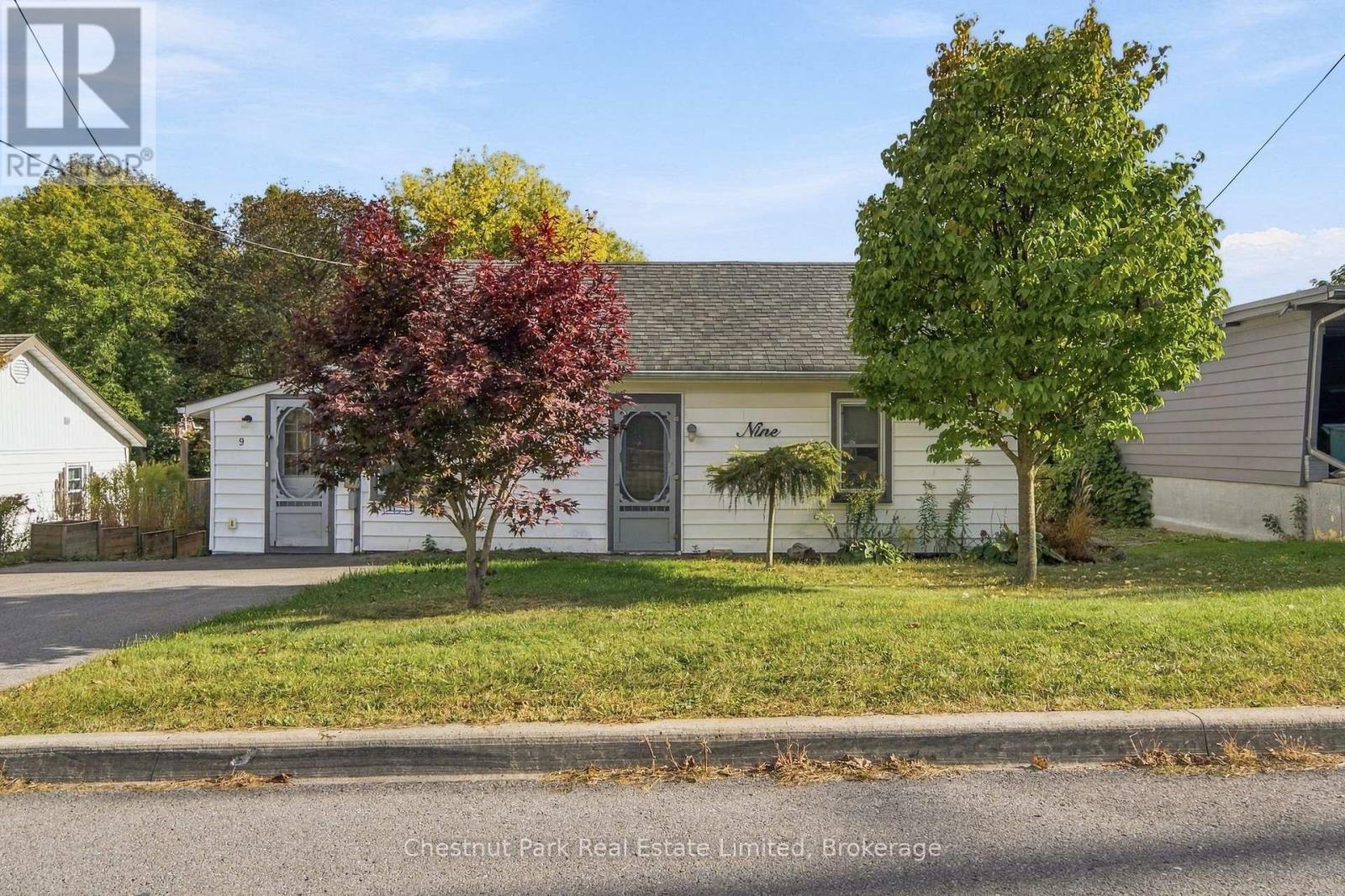9 Rogers Street, Prince Edward County, Ontario  K0K 2T0 - Photo 2 - X13853398