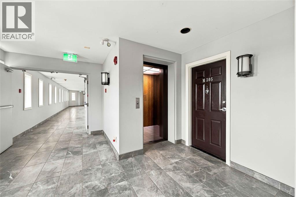1520 VENETIAN BOULEVARD Unit# M305 Point Edward Ontario Canada N7T7Z8 4