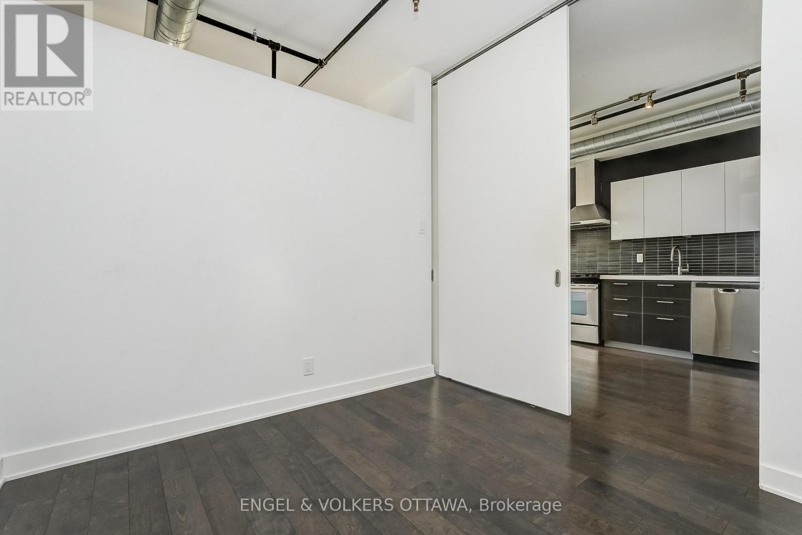 249 - 340 MCLEOD STREET