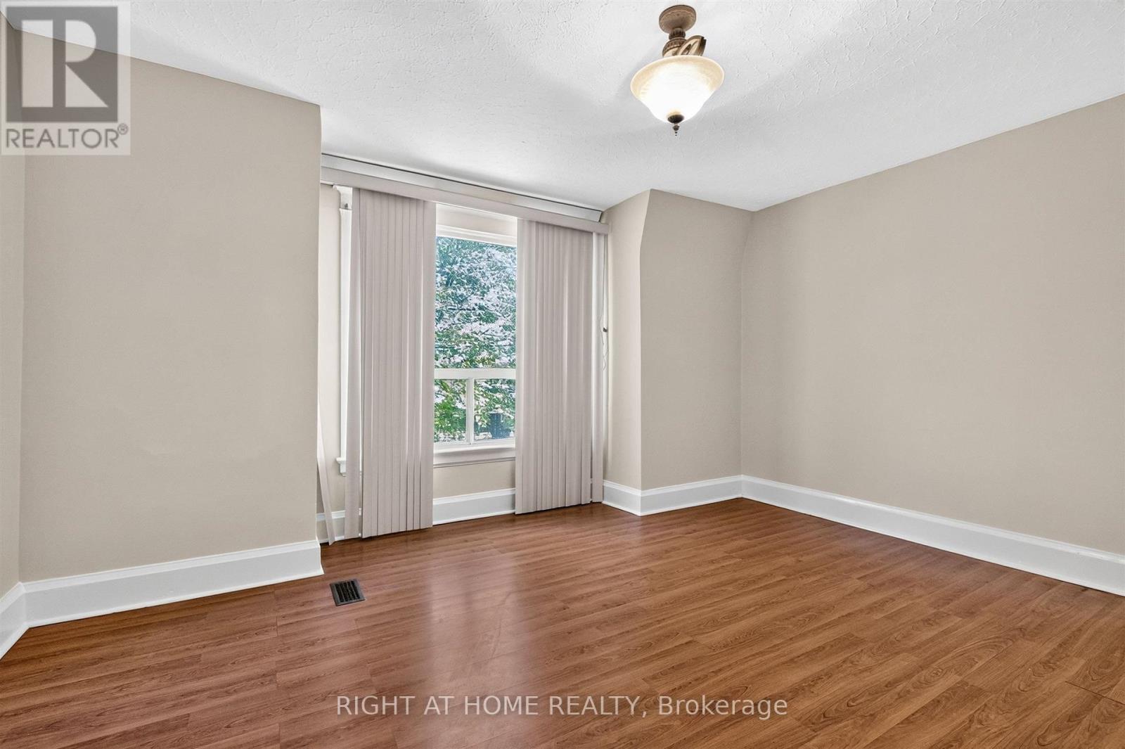 431 Lansdowne Avenue, Toronto, Ontario  M6H 3Y2 - Photo 16 - C13853328