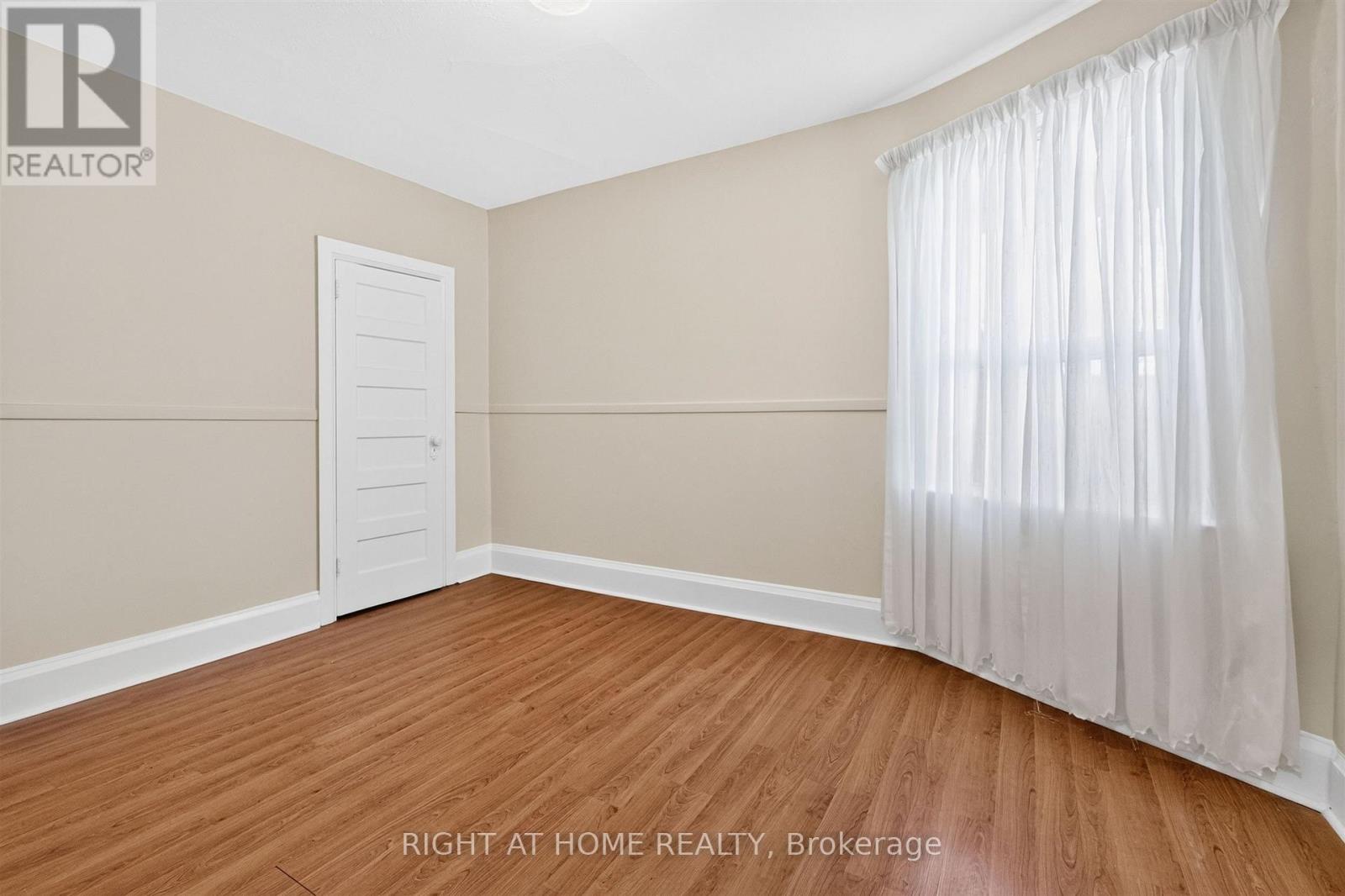 431 Lansdowne Avenue, Toronto, Ontario  M6H 3Y2 - Photo 17 - C13853328
