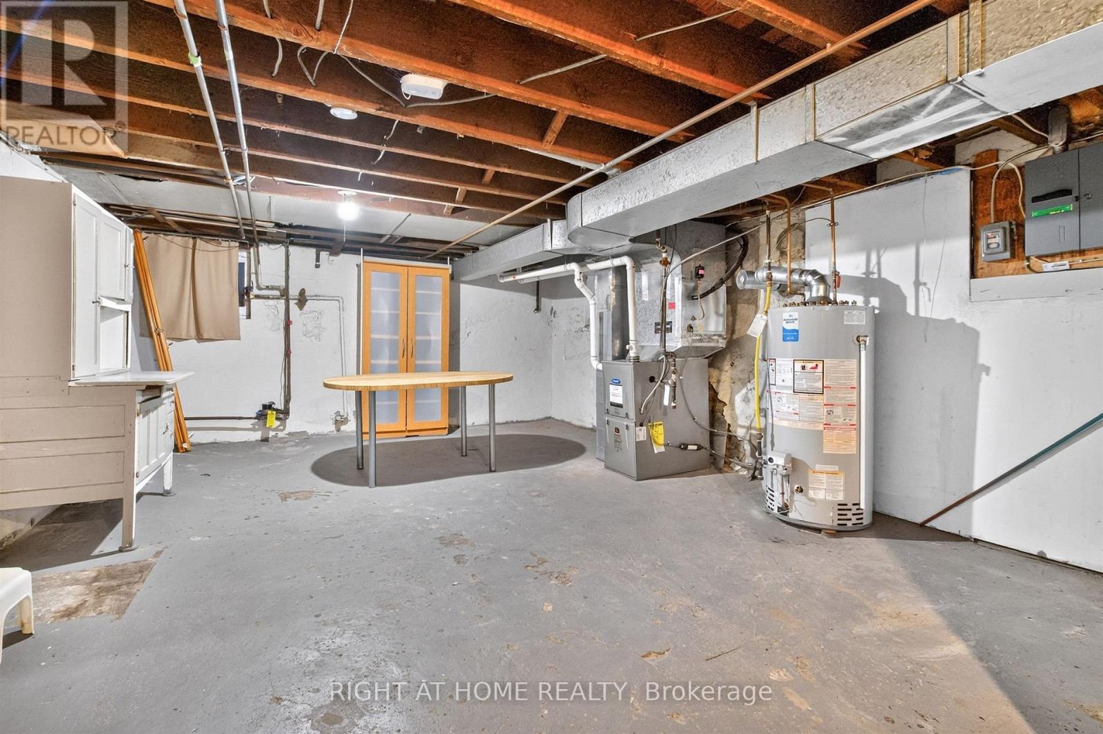 431 Lansdowne Avenue, Toronto, Ontario  M6H 3Y2 - Photo 21 - C13853328
