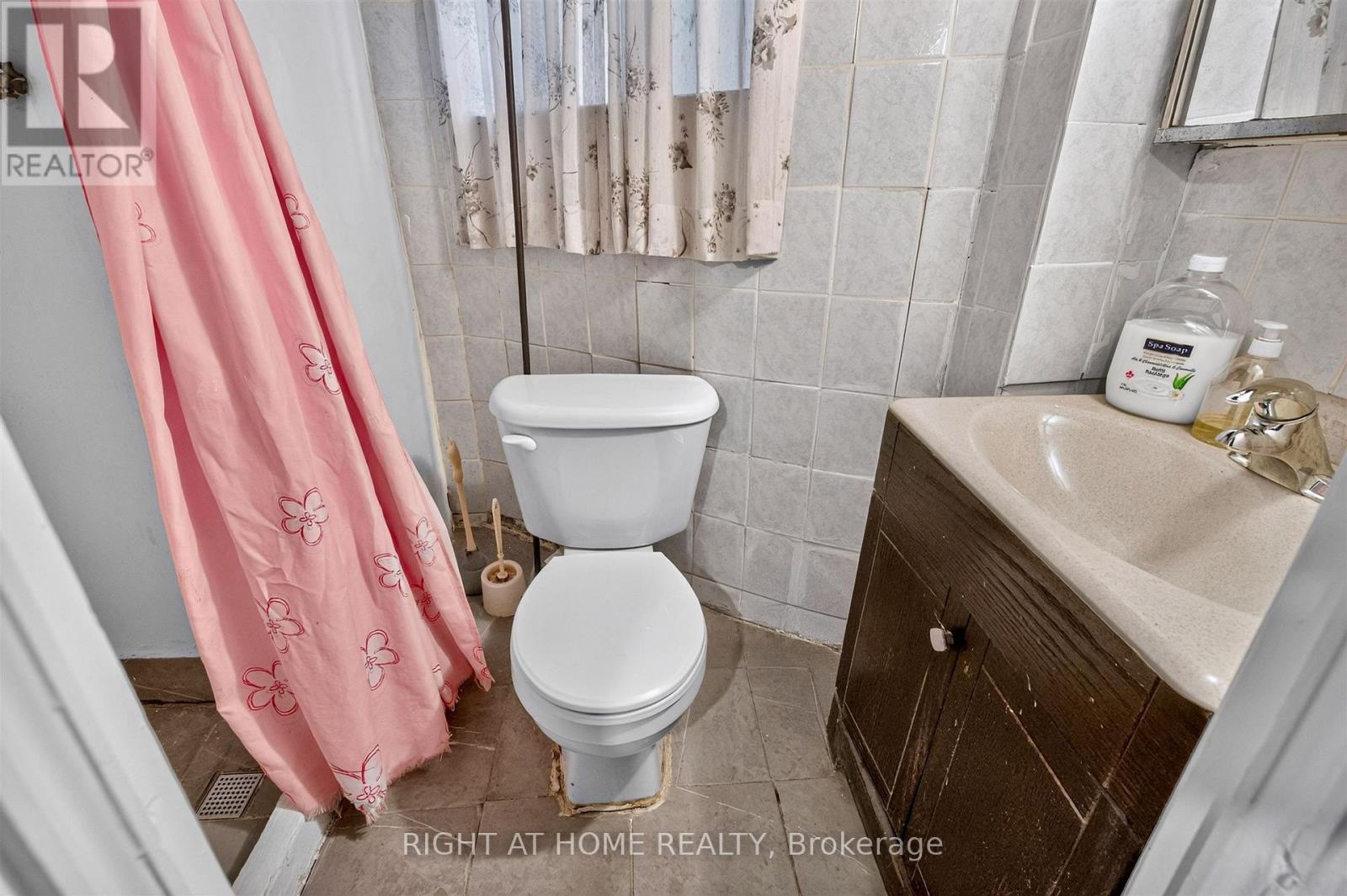 431 Lansdowne Avenue, Toronto, Ontario  M6H 3Y2 - Photo 23 - C13853328