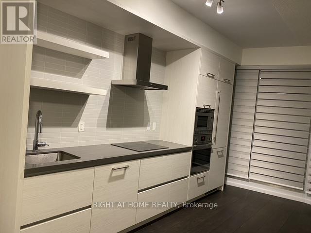 1205 - 2221 Yonge Street, Toronto, Ontario  M4S 2B4 - Photo 2 - C13853352