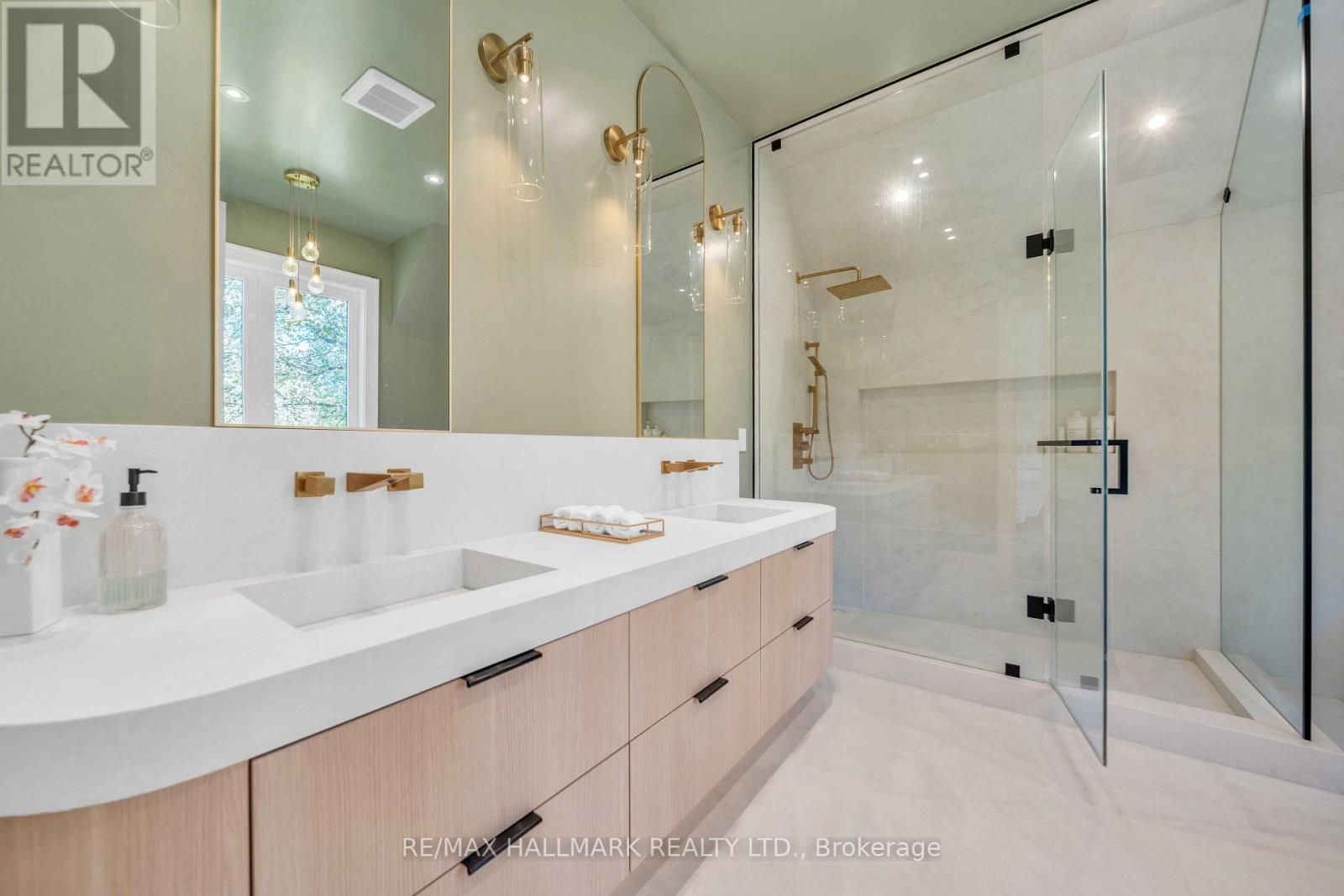 27 Collinson Boulevard, Toronto, Ontario  M3H 3C1 - Photo 17 - C13853366